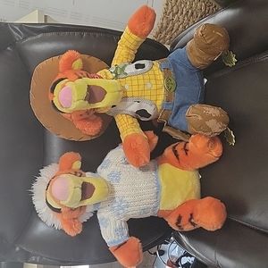 Tigger plush bundle